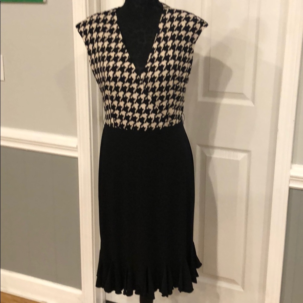 Glamour black and white Dress Ruffle bottom